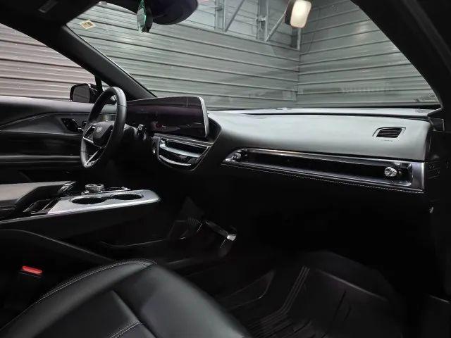 2024 Cadillac iQ Tech w/1SA