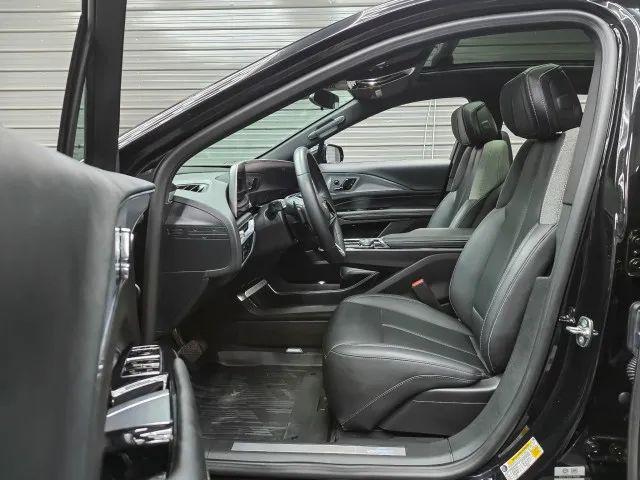 2024 Cadillac iQ Tech w/1SA