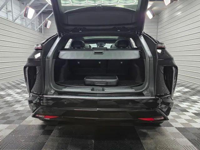2024 Cadillac iQ Tech w/1SA