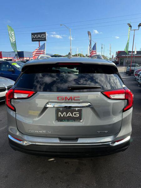 2024 GMC Terrain AWD SLT