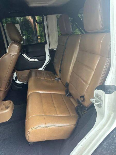 2012 Jeep Wrangler Unlimited Sahara