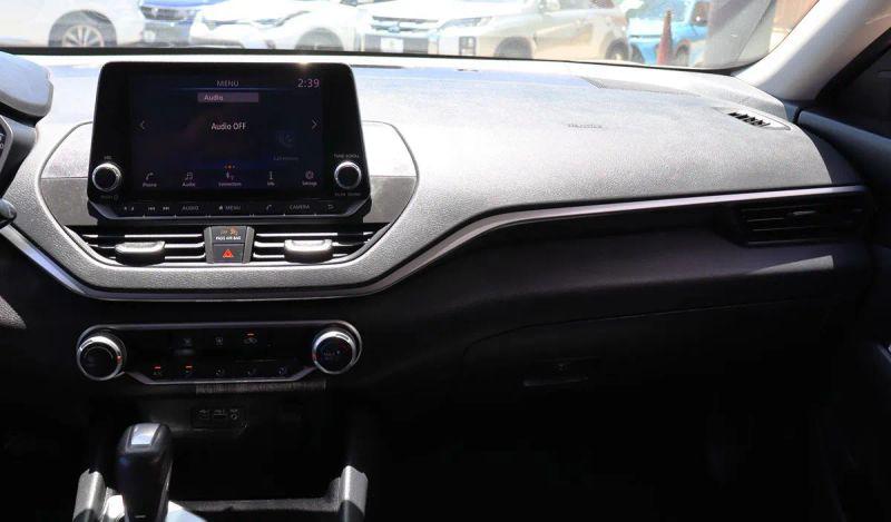 2021 Nissan Altima SV FWD