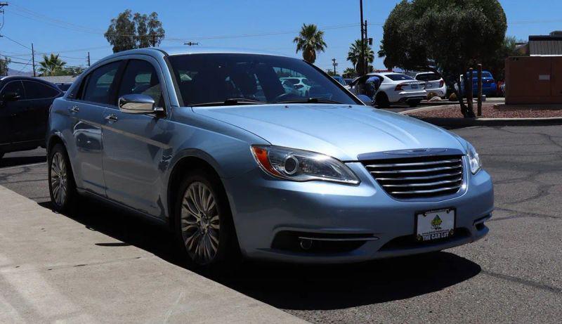 2013 Chrysler 200 Limited
