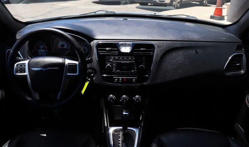 2013 Chrysler 200 Limited