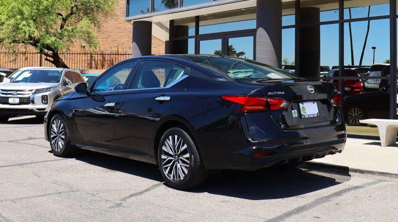 2023 Nissan Altima SV FWD