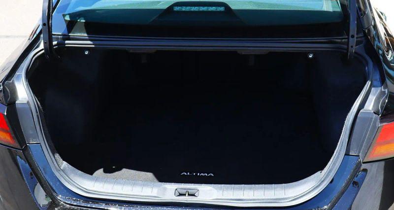 2023 Nissan Altima SV FWD