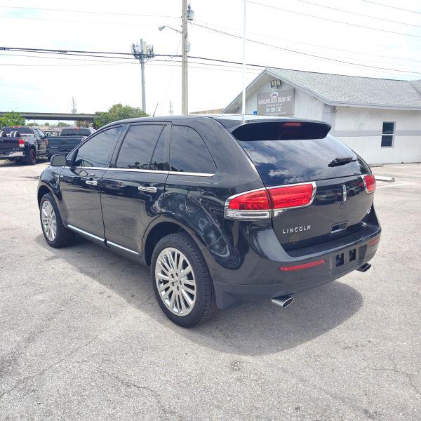 2013 Lincoln MKX Base