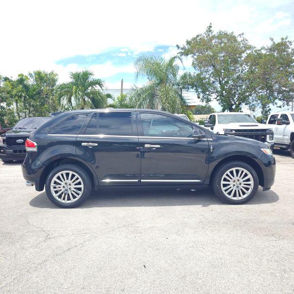 2013 Lincoln MKX Base