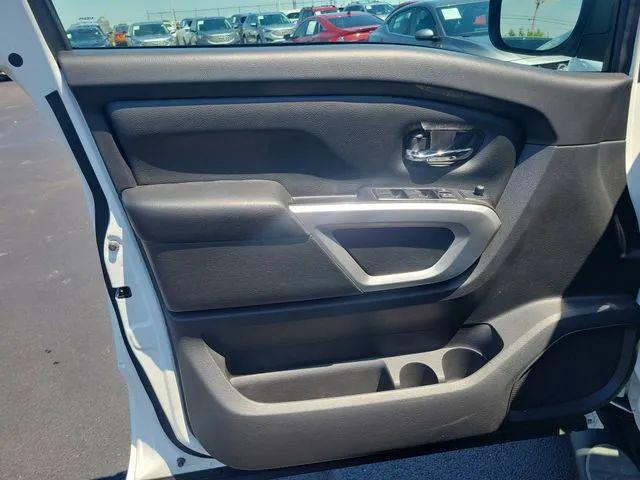 2019 Nissan Titan SV