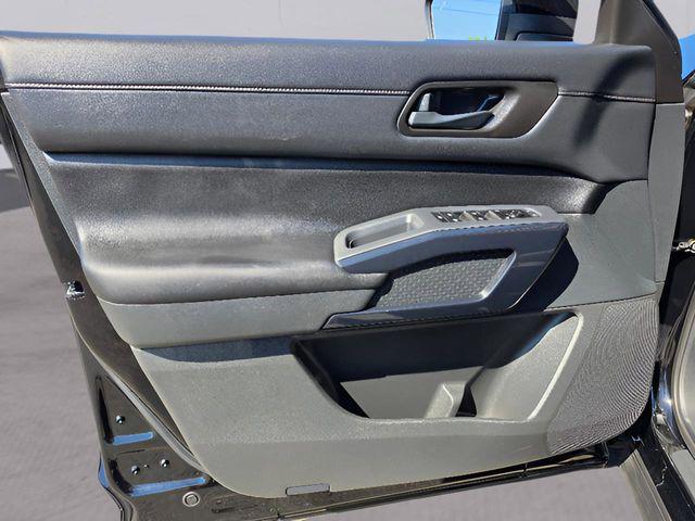 2024 Nissan Pathfinder S 4WD