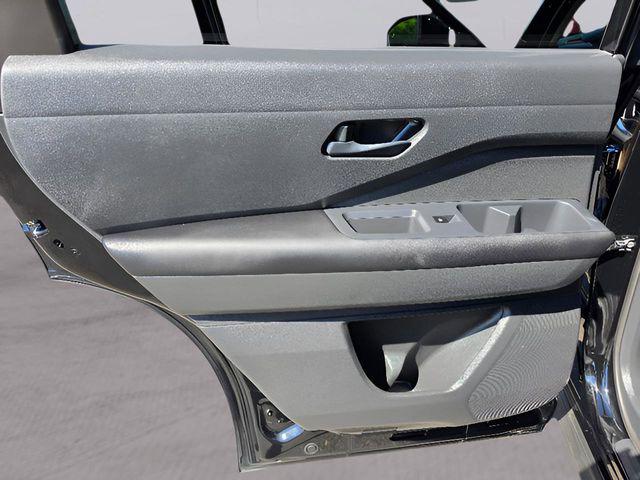 2024 Nissan Pathfinder S 4WD