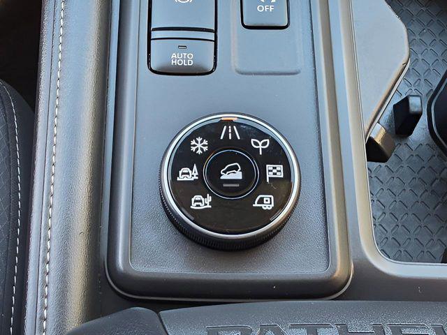 2024 Nissan Pathfinder S 4WD