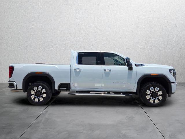2026 GMC Sierra 2500HD Crew Cab, Standard Bed, Denali, 4WD