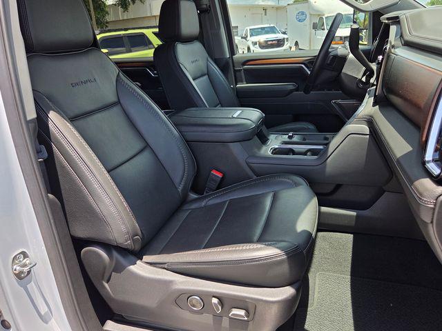2026 GMC Sierra 2500HD Crew Cab, Standard Bed, Denali, 4WD
