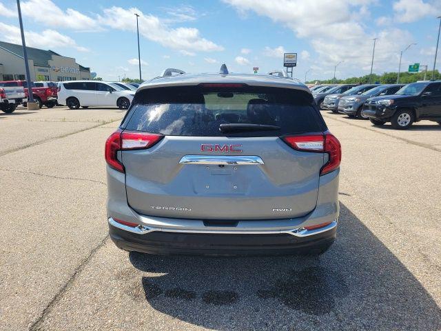 2024 GMC Terrain AWD SLT