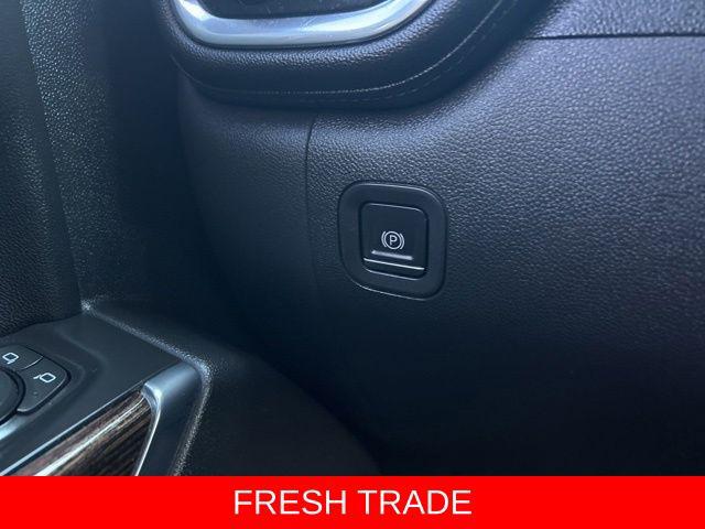 2021 GMC Sierra 1500 4WD Crew Cab Short Box SLE