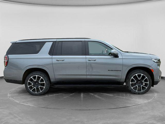 2022 Chevrolet Suburban 4WD RST
