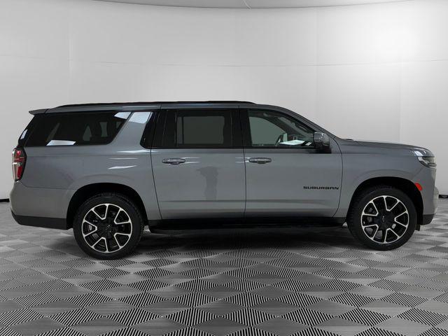 2022 Chevrolet Suburban 4WD RST