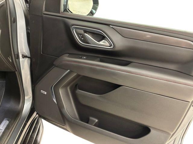2022 Chevrolet Suburban 4WD RST