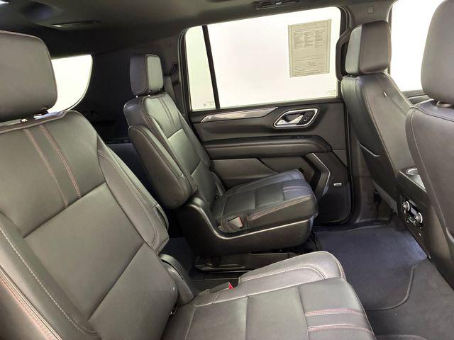 2022 Chevrolet Suburban 4WD RST