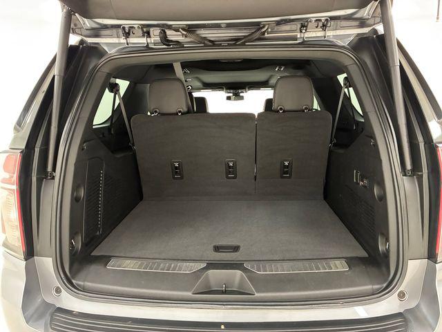 2022 Chevrolet Suburban 4WD RST