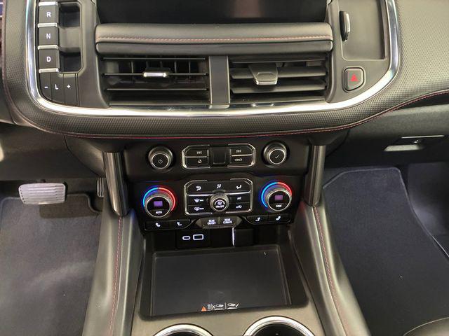 2022 Chevrolet Suburban 4WD RST