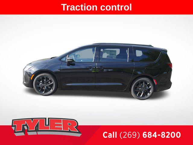 2027 Chrysler Pacifica Limited