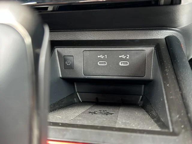 2025 Nissan Kicks SR Intelligent AWD