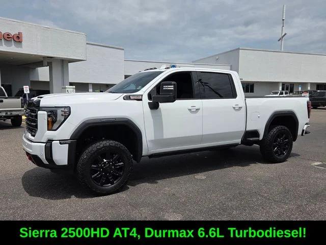 2024 GMC Sierra 2500HD 4WD Crew Cab Standard Bed AT4