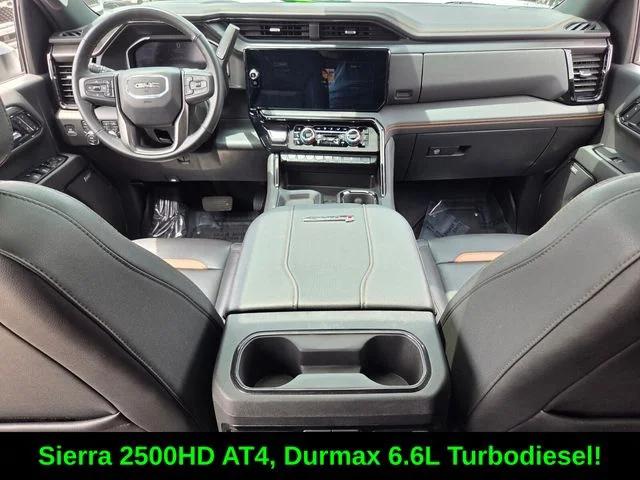 2024 GMC Sierra 2500HD 4WD Crew Cab Standard Bed AT4