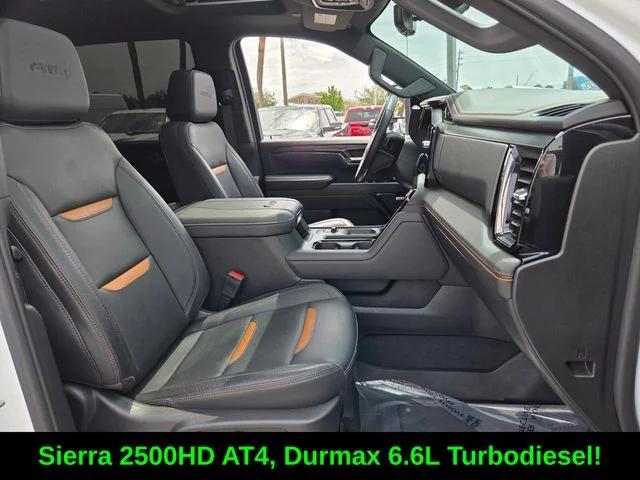 2024 GMC Sierra 2500HD 4WD Crew Cab Standard Bed AT4