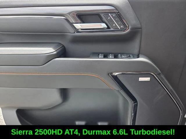 2024 GMC Sierra 2500HD 4WD Crew Cab Standard Bed AT4