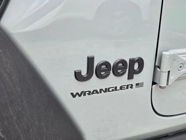 2024 Jeep Wrangler 4-Door Willys 4x4