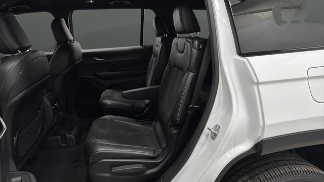 2024 Jeep Grand Cherokee L Altitude 4x4
