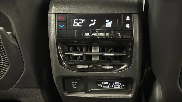 2024 Jeep Grand Cherokee L Altitude 4x4