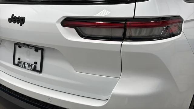 2024 Jeep Grand Cherokee L Altitude 4x4