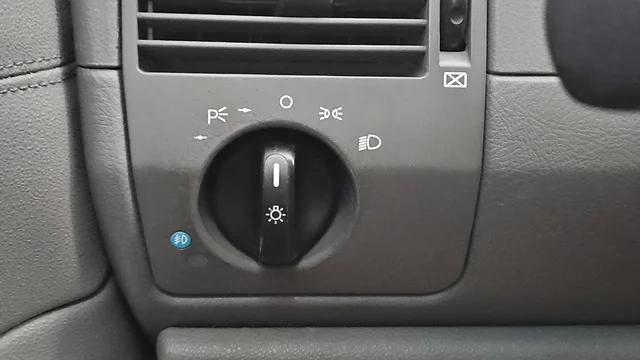 2004 Chrysler Crossfire Base