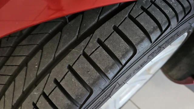 2004 Chrysler Crossfire Base