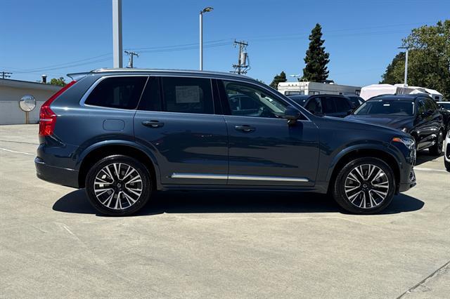 2025 Volvo XC90 Plug-In Hybrid Plus
