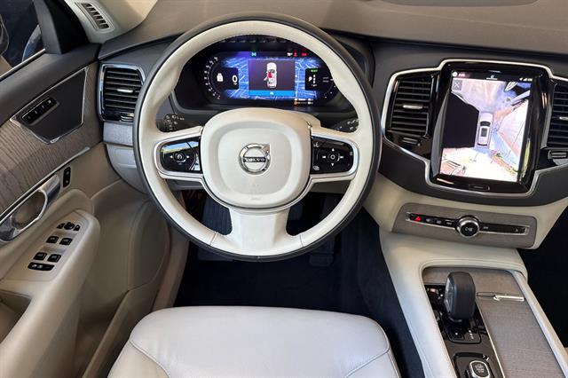 2025 Volvo XC90 Plug-In Hybrid Plus