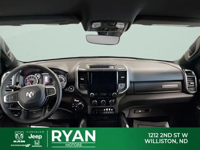 2025 Ram 1500 Big Horn Crew Cab 4x4 5'7" Box
