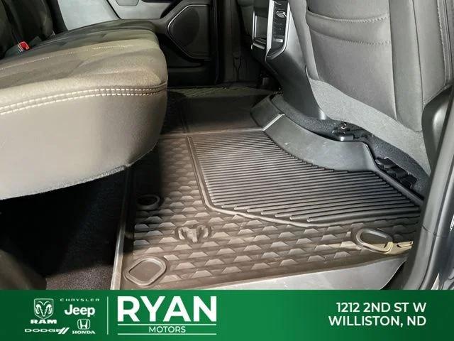 2025 Ram 1500 Big Horn Crew Cab 4x4 5'7" Box