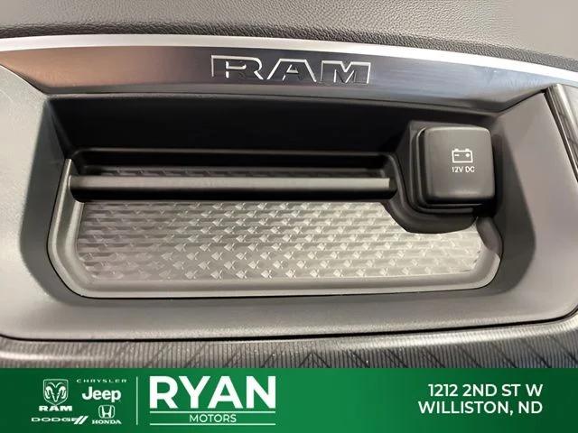 2025 Ram 1500 Big Horn Crew Cab 4x4 5'7" Box