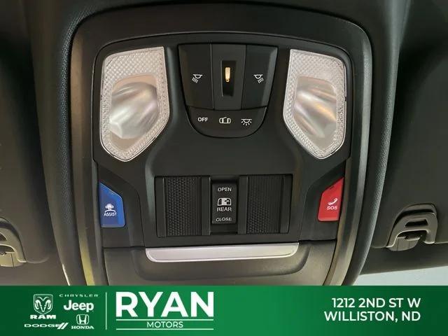 2025 Ram 1500 Big Horn Crew Cab 4x4 5'7" Box