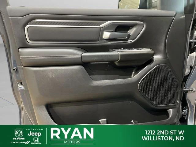 2025 Ram 1500 Big Horn Crew Cab 4x4 5'7" Box
