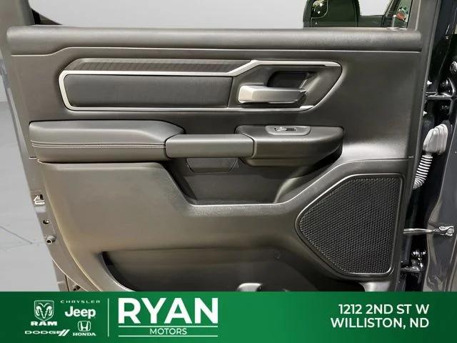 2025 Ram 1500 Big Horn Crew Cab 4x4 5'7" Box