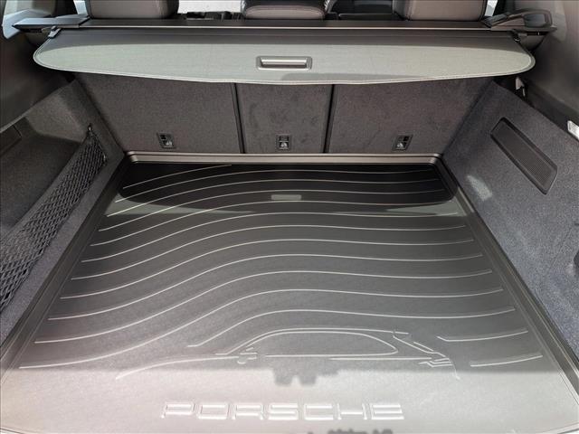 2026 Porsche Cayenne AWD