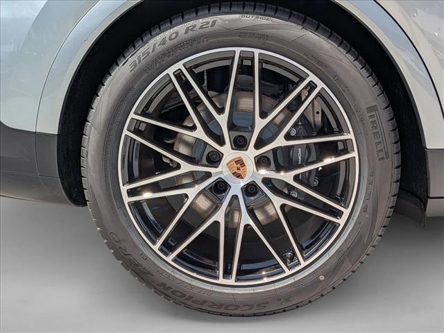 2026 Porsche Cayenne AWD