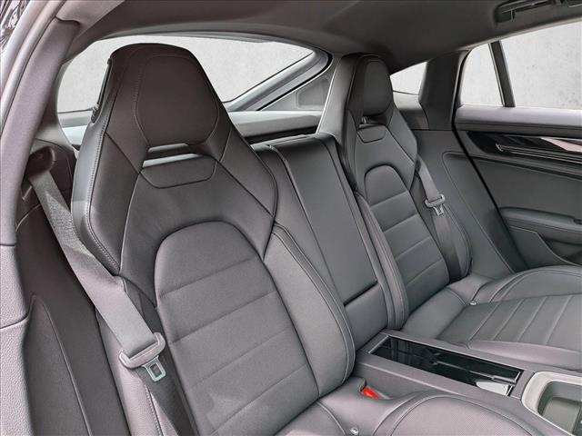 2026 Porsche Panamera RWD