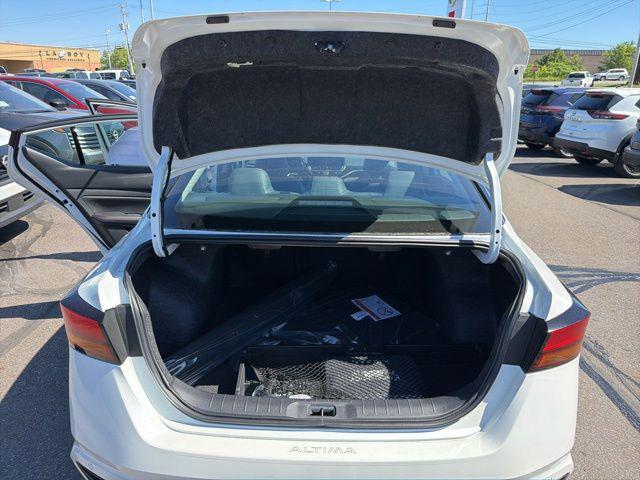 2026 Nissan Altima SR AWD